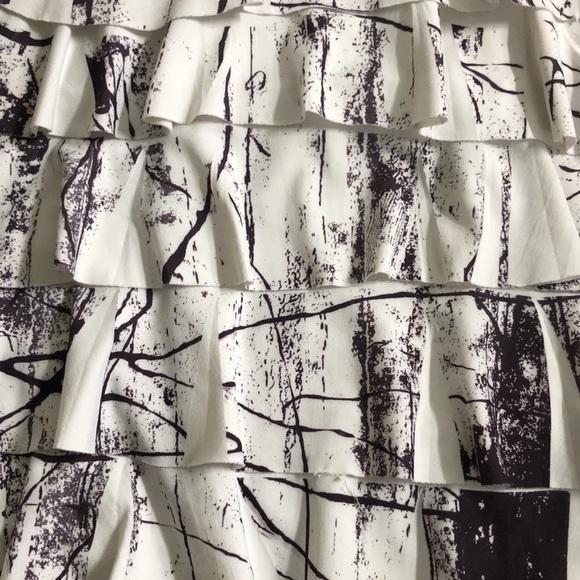 Ruffled Women’s Tank Top from Forever 21 - Picture 8 of 13